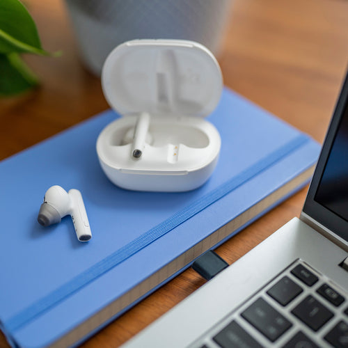 POLY Voyager Free 60+ UC White Sand Earbuds +BT700 USB-C Adapter +Touchscreen Charge Case POLY Voyager Free 60+ UC White Sand Earbuds +BT700 USB-C Adapter +Touchscreen Charge Case